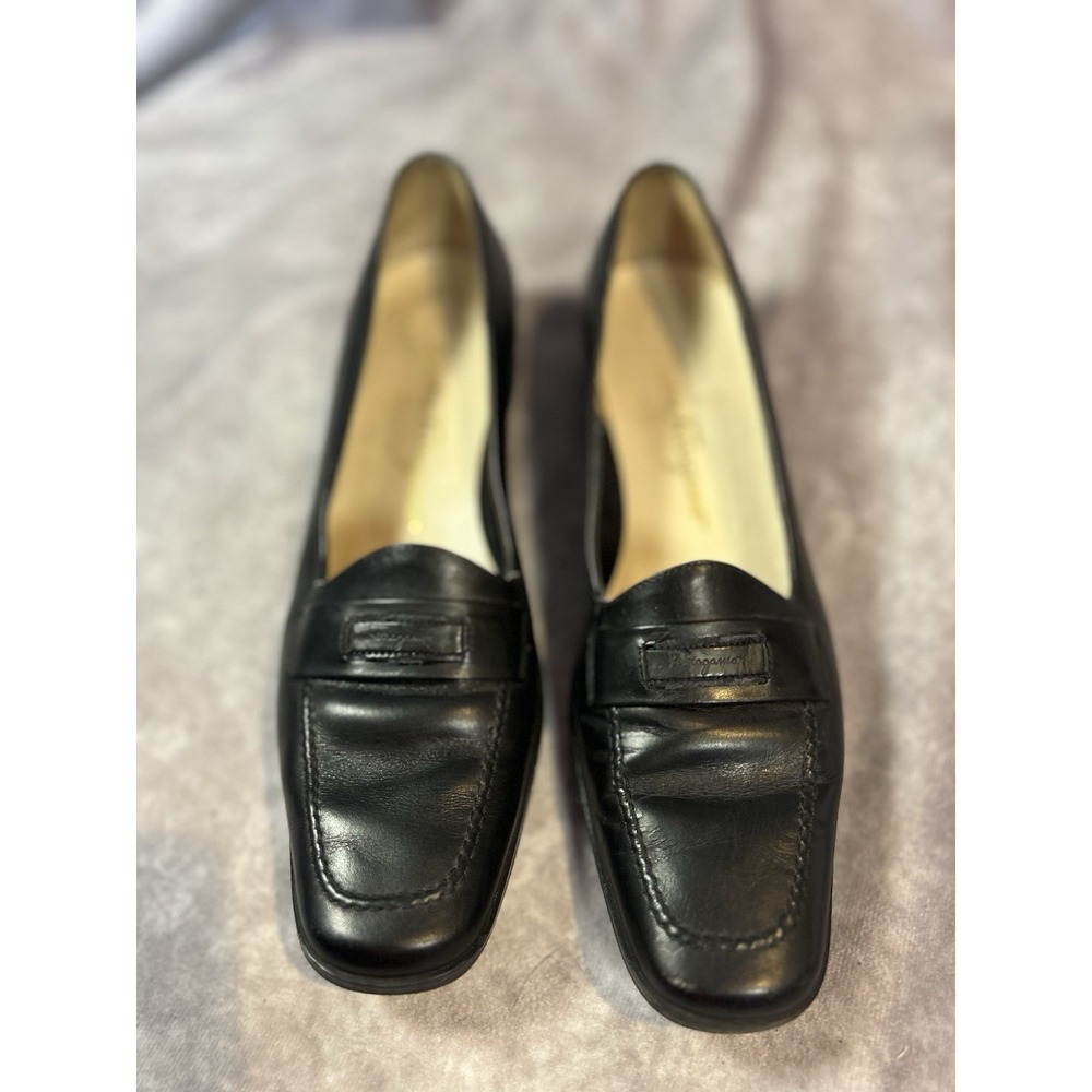 Salvatore Ferragamo Boutique Black Leather Loafers Women's 7 AA Italy - Picture 5 of 5